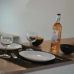 * * * Donjon Du Bijoutier * * * Wifi+clim+terrasse Апартаменты