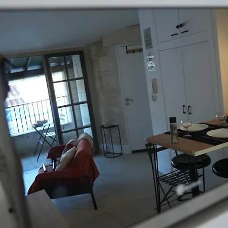 Apartament * * * Donjon Du Bijoutier * * * Wifi+clim+terrasse Beaucaire (Gard)