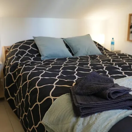 * * * Donjon Du Bijoutier * * * Wifi+clim+terrasse Apartament Beaucaire (Gard)