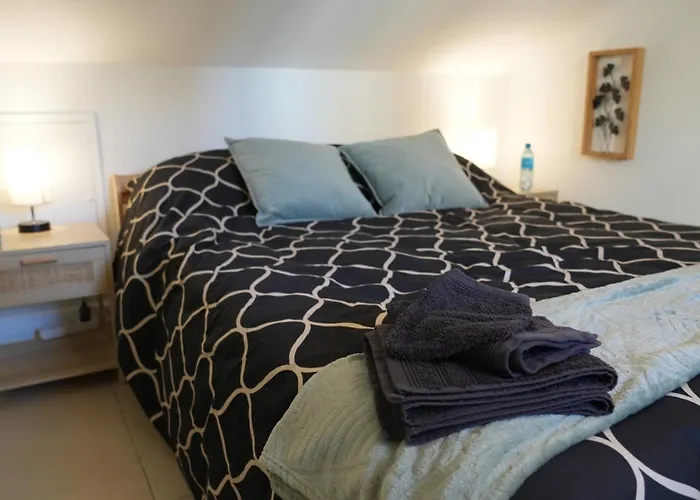 * * * Donjon Du Bijoutier * * * Wifi+clim+terrasse Διαμέρισμα Beaucaire (Gard)
